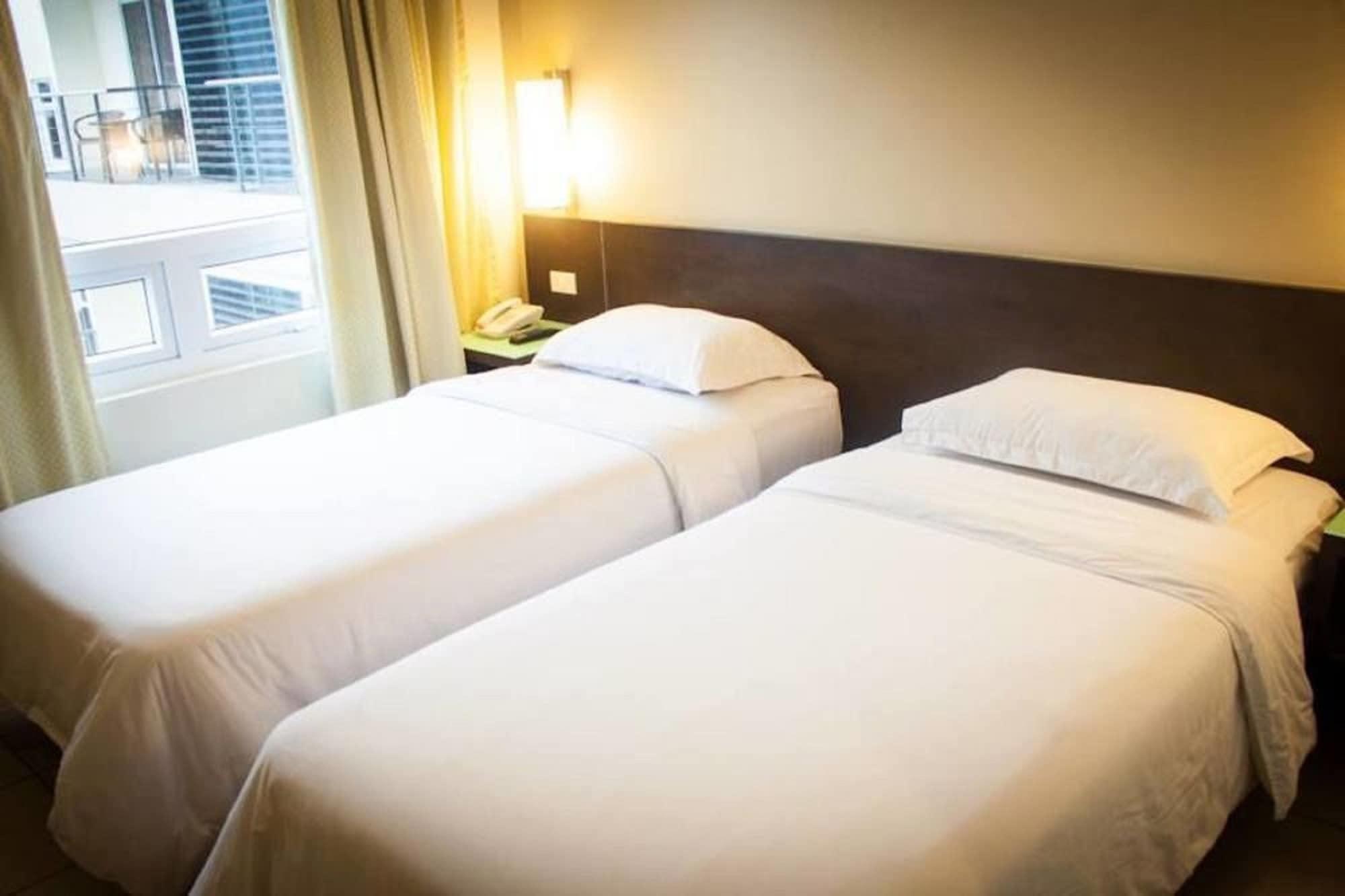 Circle Inn - Iloilo City Center Ngoại thất bức ảnh
