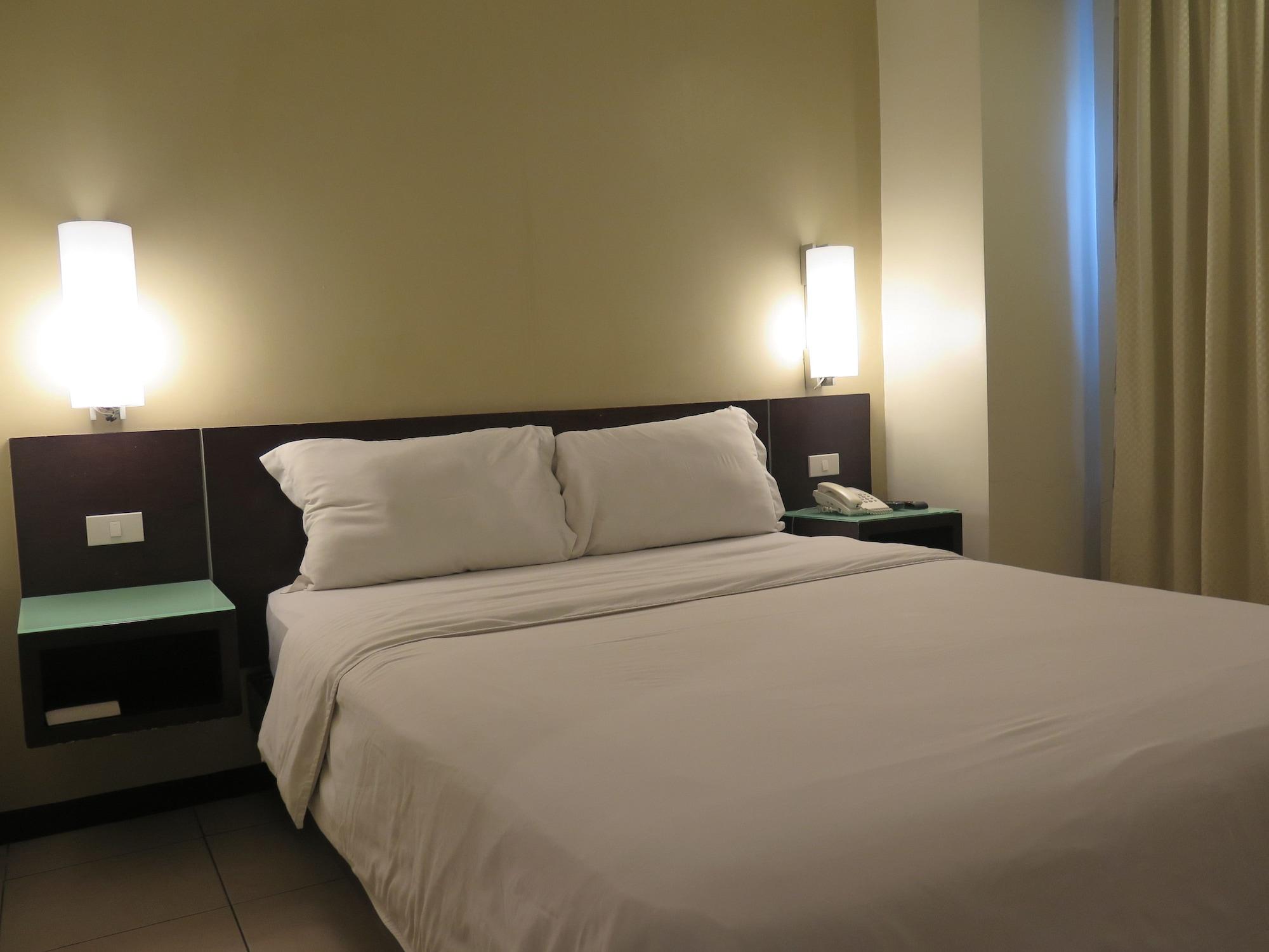 Circle Inn - Iloilo City Center Ngoại thất bức ảnh
