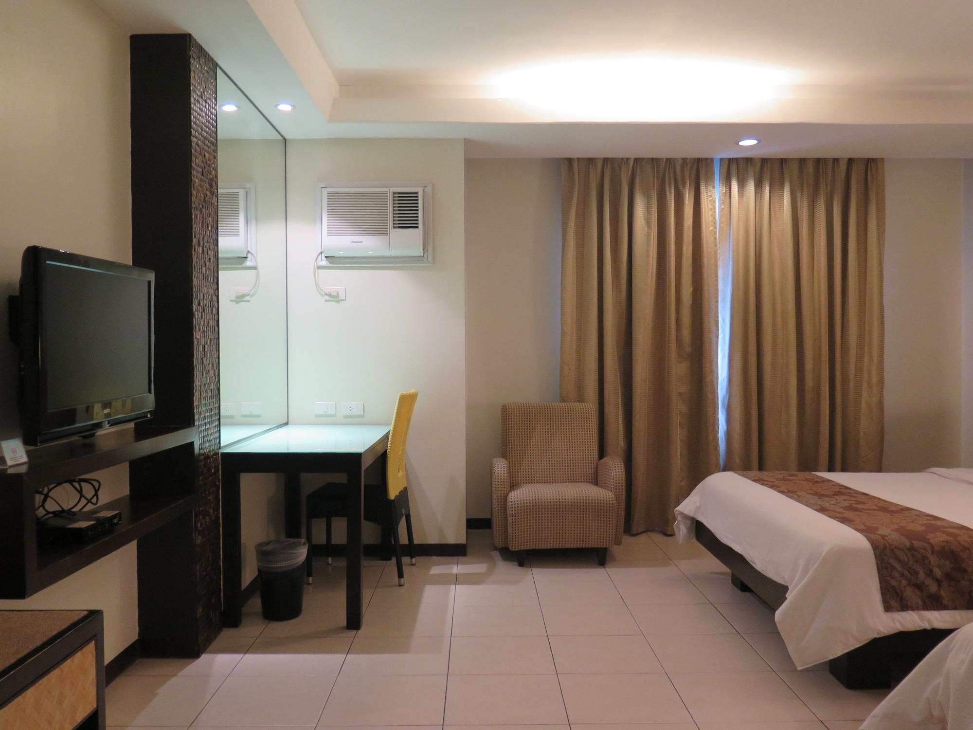 Circle Inn - Iloilo City Center Ngoại thất bức ảnh